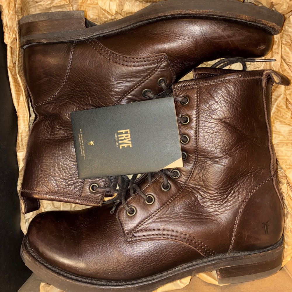 Frye Women's Veronica Brown Leather Lace up Boots. Like new and PRICED TO SELL!